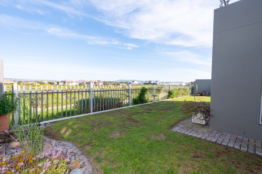 4 Bedroom Property for Sale in Sunset Estate Western Cape